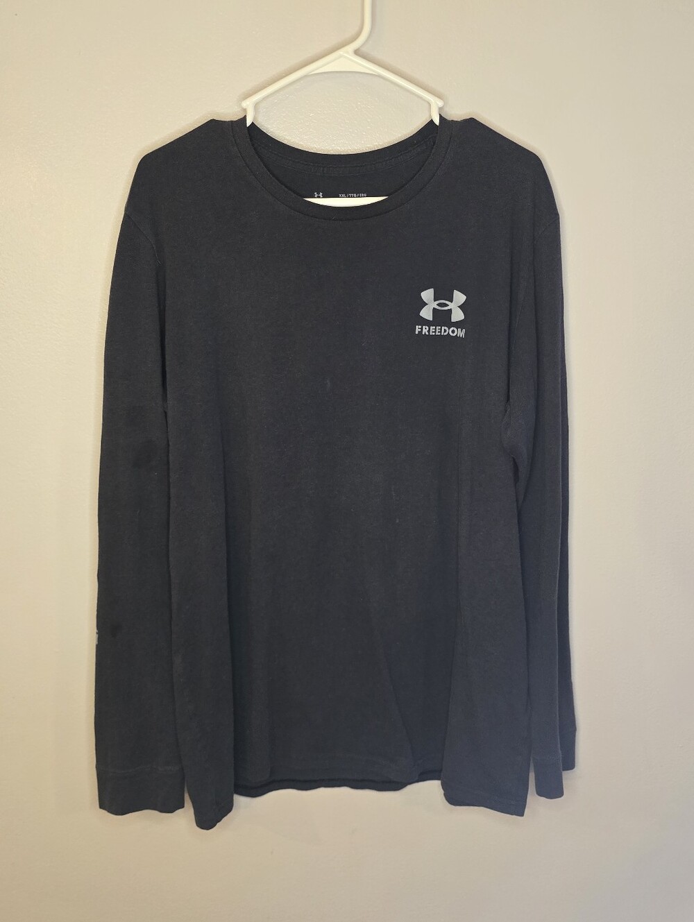 Mens Under Armour Black Long Sleeve Freedom Tee